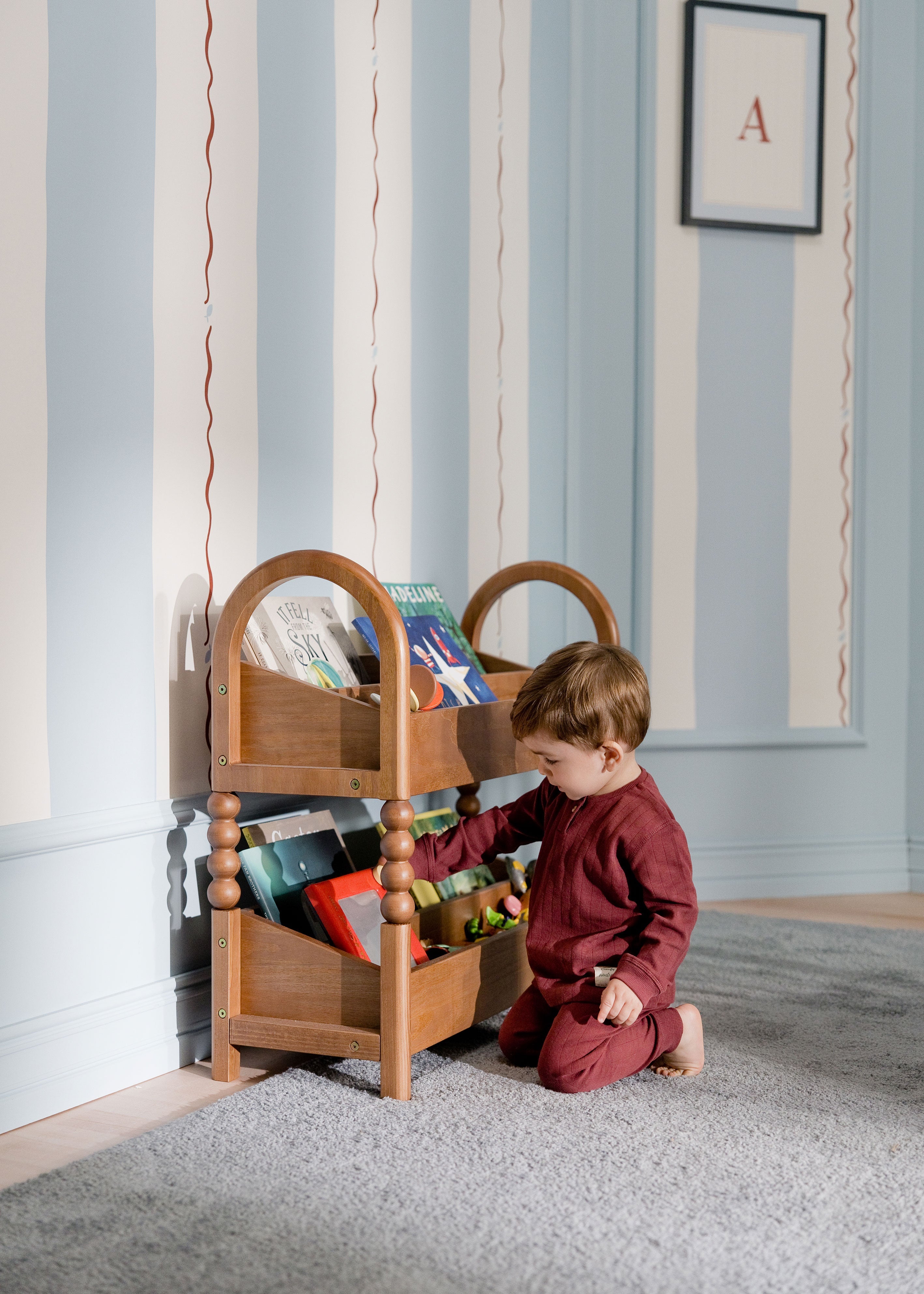 Briar Montessori Bookshelf