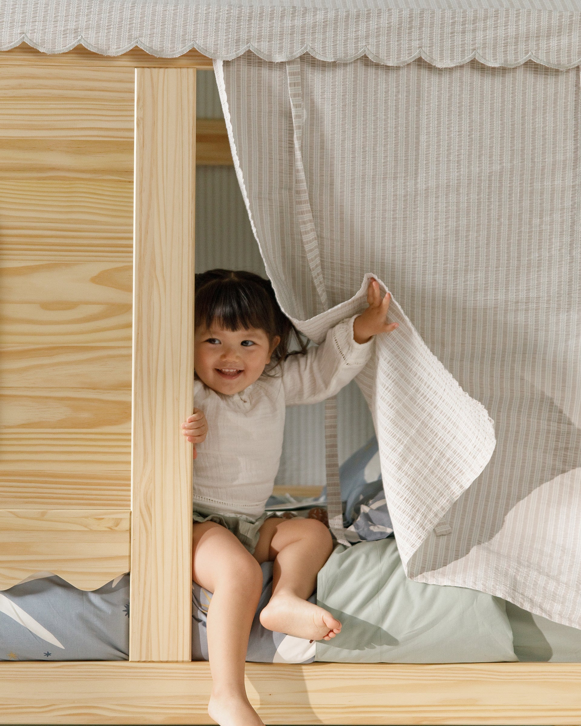 Bungalow Playhouse Kids Bed Tent