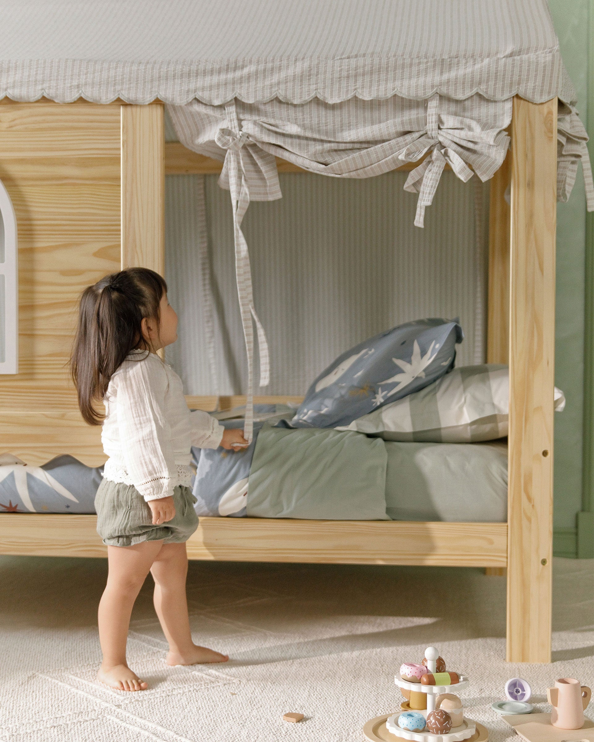 Bungalow Playhouse Kids Bed Tent