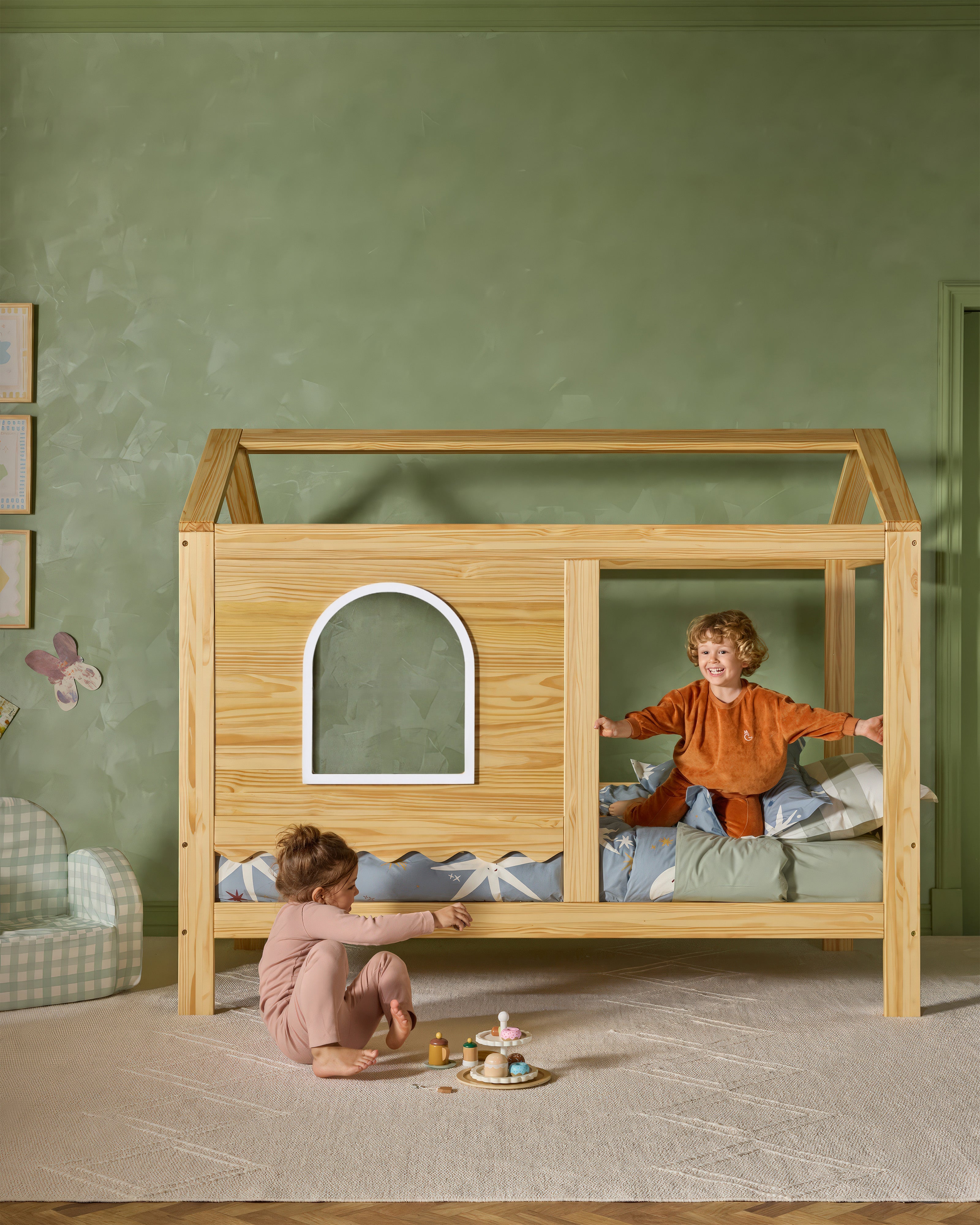 Bungalow Playhouse Kids Bed