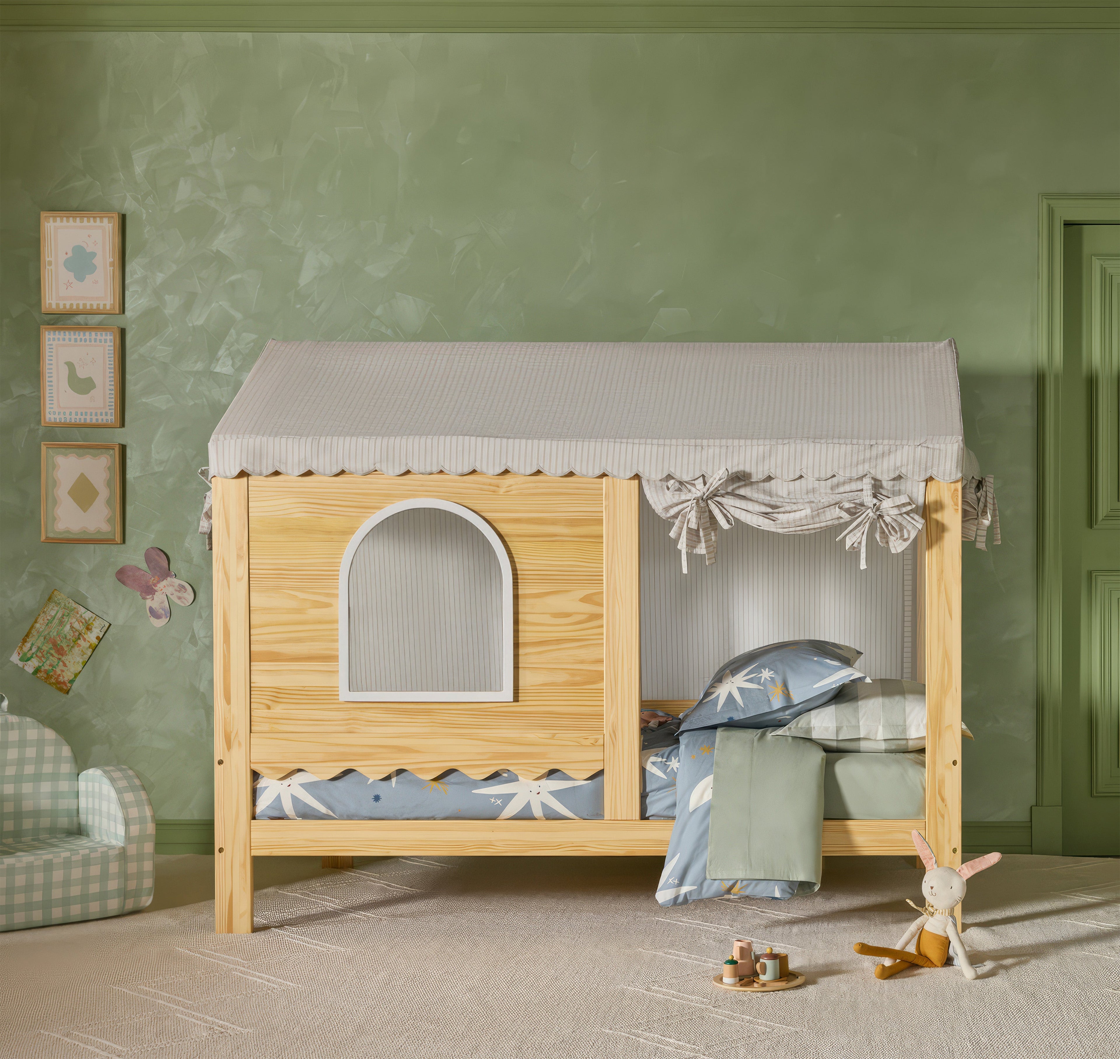 Bungalow Playhouse Kids Bed