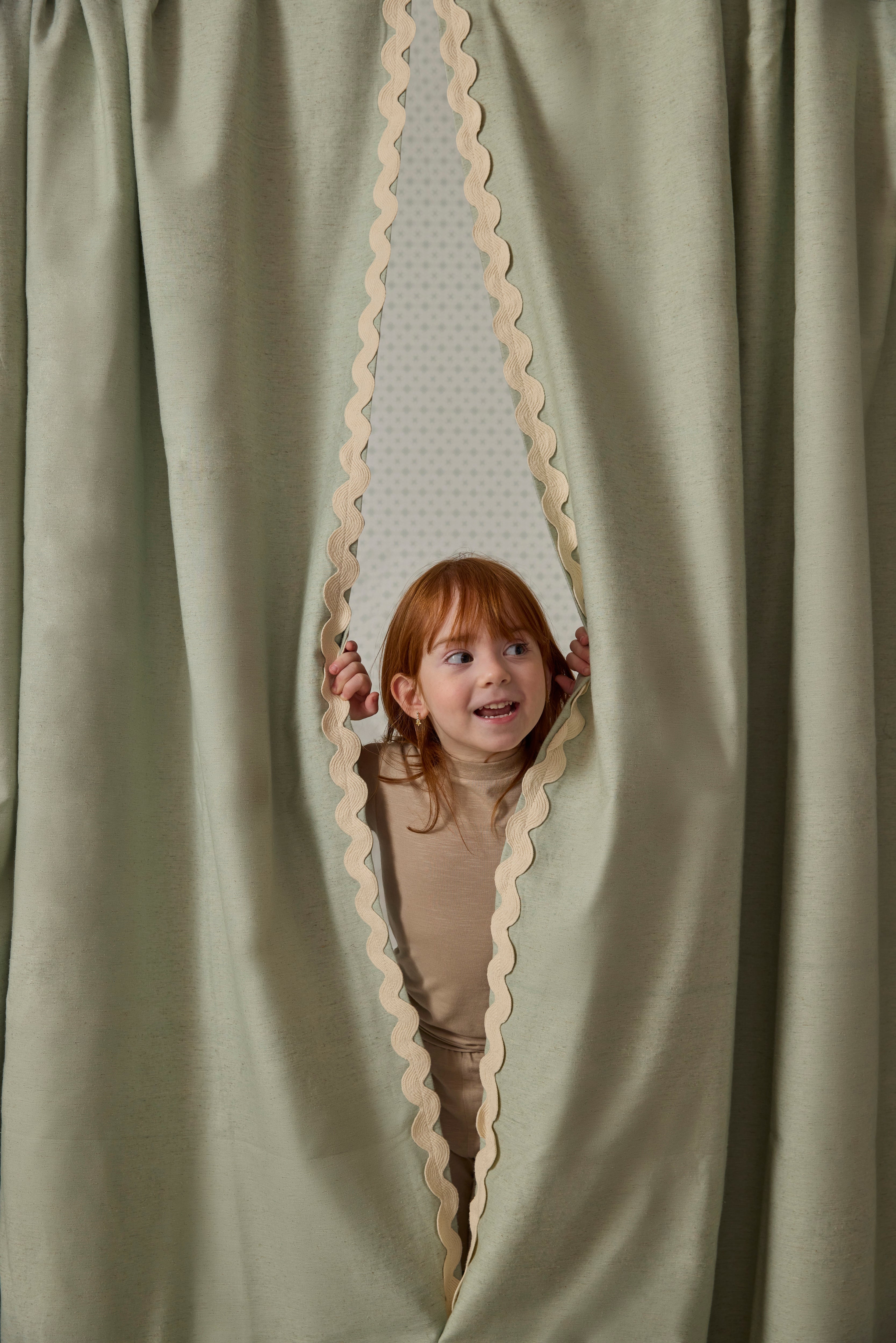 Scallop Edge Blackout Curtain