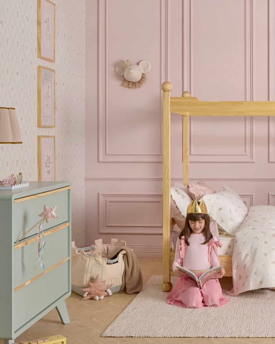 Princess Lila Wall Pal